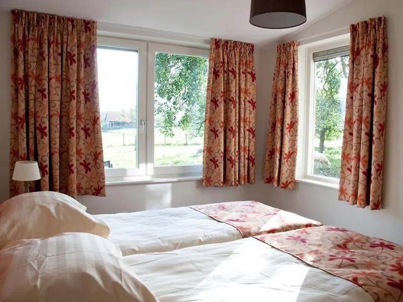 別荘 Cornelly Vakantiewoningen アムステルフェーン